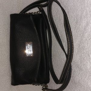 Nine West clutch/wristlet w removable crossbody strap